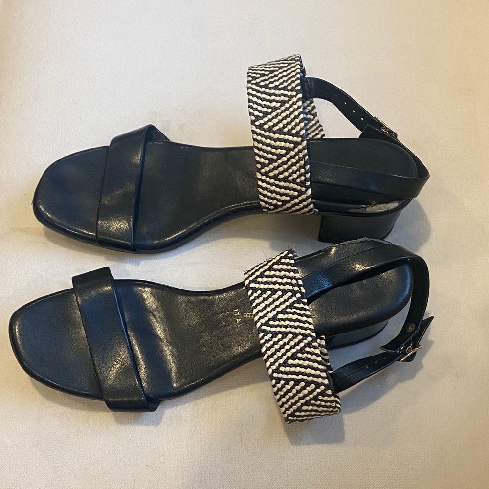 Italian Shoemakers Black and White Sandals
